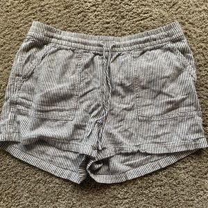 J. Crew shorts womens small gray and white striped shorts